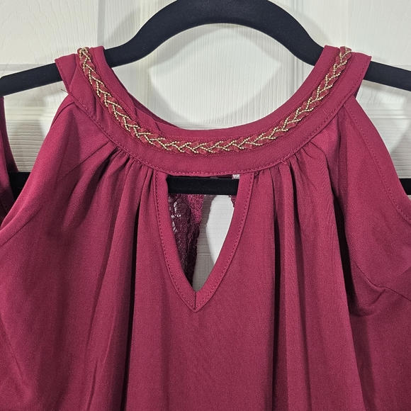 Tempted Hearts Burgundy Long Sleeve Cold Shoulder Lace Shirt Size Large - Picture 2 of 15